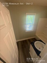 15786 Mandalay Ave-Unit -Unit-2 in Cleveland, OH - Building Photo - Building Photo