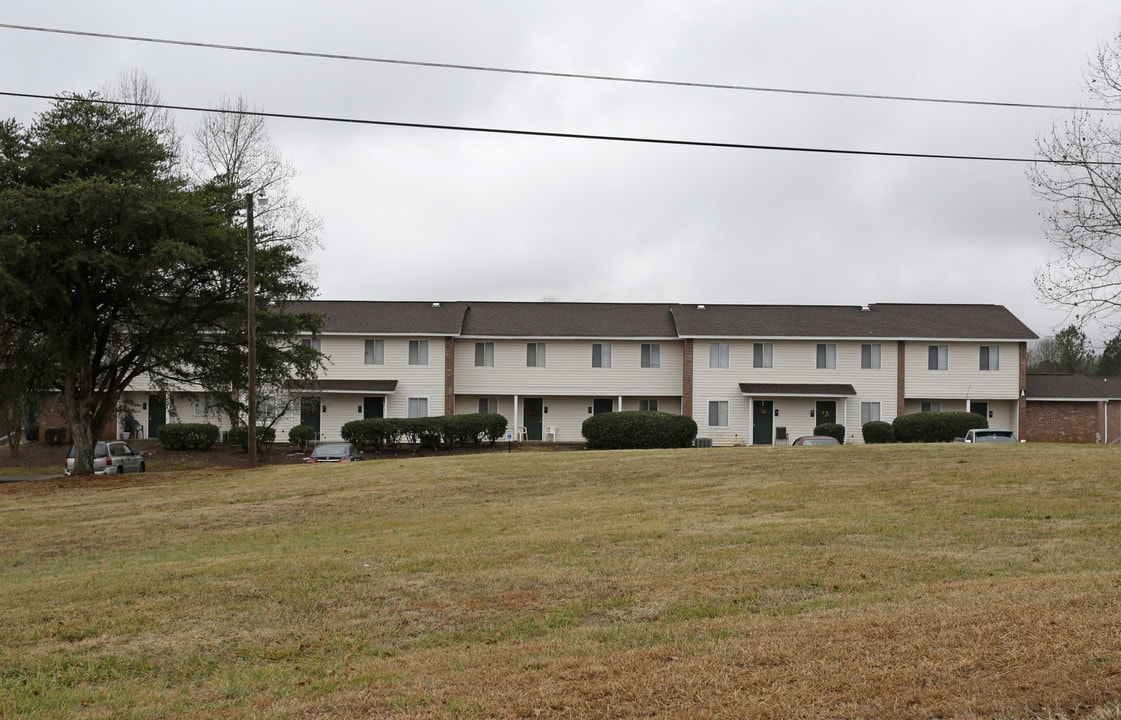 Hampton Ridge Apartments in Duncan, SC - Building Photo