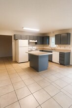 50 Brookside Dr in Hendersonville, NC - Building Photo - Building Photo