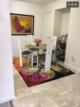 5219 Newcastle Ave, Unit 402 in Los Angeles, CA - Building Photo - Building Photo