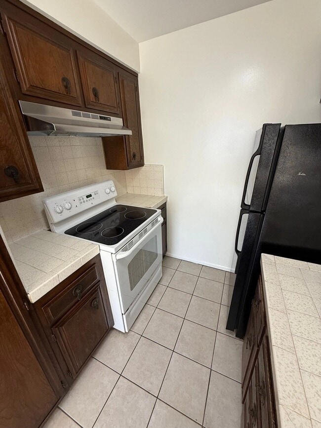 12235 Pacific Ave, Unit 107