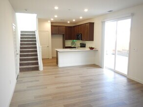 3613 Misty Lk Dr in Antelope, CA - Building Photo - Building Photo