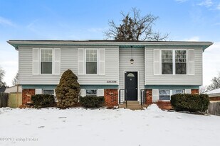 8509 Gainsborough Dr in Louisville, KY - Building Photo