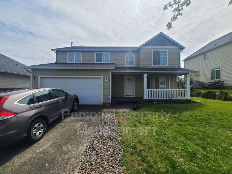 2411 N Heron Dr in Ridgefield, WA - Building Photo
