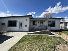 301 Walnut St in Elko, NV - Building Photo
