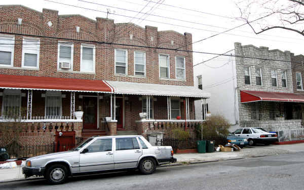 83 E 51st St in Brooklyn, NY - Foto de edificio