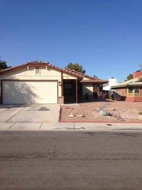 7440 Lattimore Dr in Las Vegas, NV - Building Photo