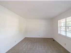 29402 8th Ave E in Ardmore, AL - Building Photo - Building Photo