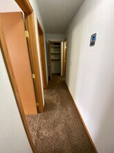 2124 E Divide Ave in Bismarck, ND - Building Photo - Building Photo