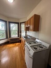 72 Thurston St, Unit 2 in Somerville, MA - Building Photo - Building Photo