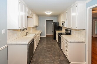 808 Ridgecrest Dr in Little Rock, AR - Building Photo - Building Photo