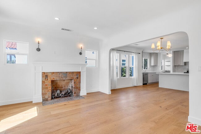 property at 2032 S Palm Grove Ave