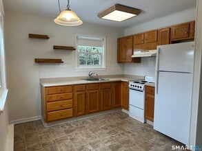 18 Brighton St in Danbury, CT - Building Photo - Building Photo