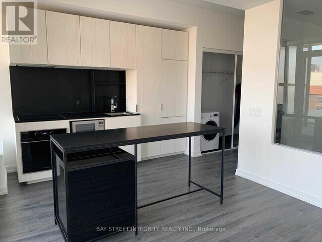 77-877 Shuter St in Toronto, ON - Building Photo - Building Photo