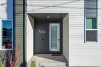 7460 N Oswego Ave in Portland, OR - Foto de edificio - Building Photo