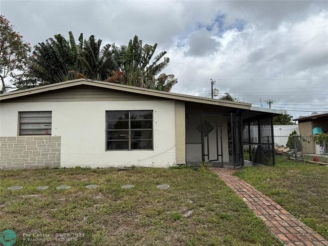 property at 5611 SW 37th St