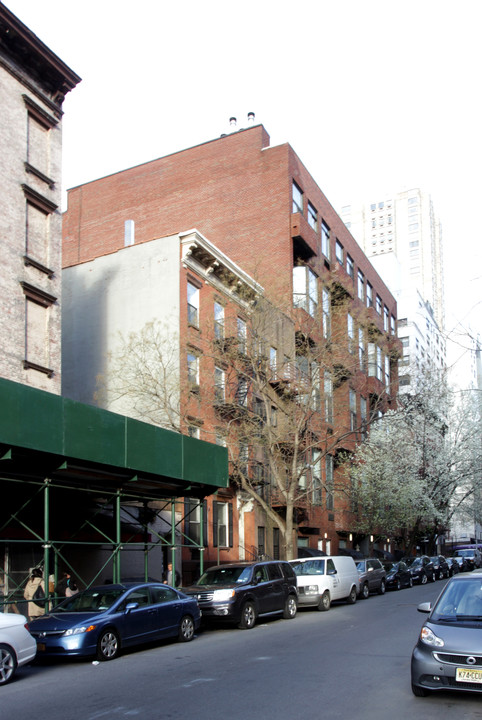 170 E 88th St in New York, NY - Building Photo