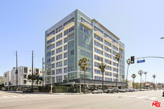 3111 Vía Dolce in Marina Del Rey, CA - Building Photo - Building Photo