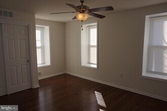 132 Wendover St in Philadelphia, PA - Building Photo - Building Photo