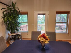 651 Tulip Poplar Dr in Linden, VA - Building Photo - Building Photo