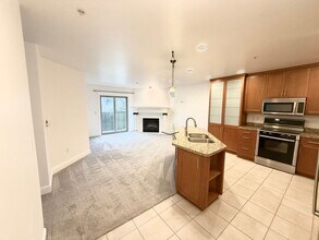 3150 W Government Way in Seattle, WA - Building Photo - Building Photo