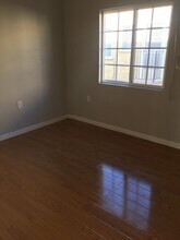 1117 E California Ave in Glendale, CA - Building Photo - Building Photo