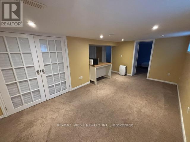 43 Harewood Ave in Toronto, ON - Building Photo