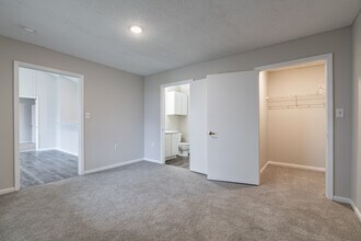 Caraway Commons in Jonesboro, AR - Building Photo - Interior Photo