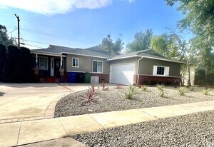 5859 Bucknell Ave in Los Angeles, CA - Building Photo