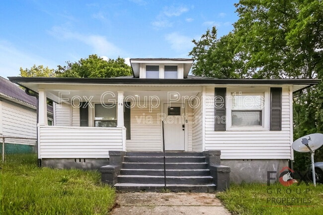 property at 48 Chestnut Dr SW