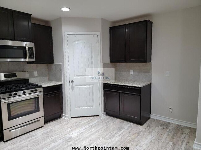 5923 Forte Falls