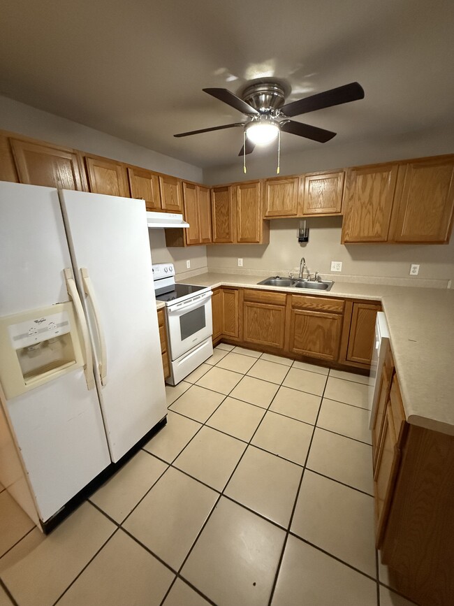 59 Deer Valley Ct, Unit 59 in Sunrise Beach, MO - Building Photo - Building Photo