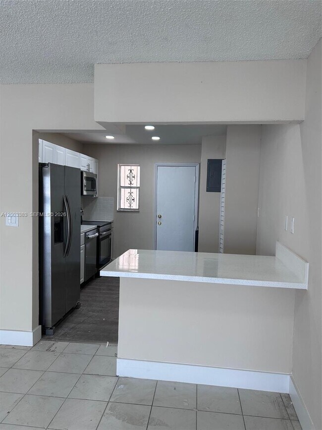 1950 W 54th St in Hialeah, FL - Building Photo - Building Photo