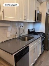 821 9th Ave in New York, NY - Building Photo - Building Photo