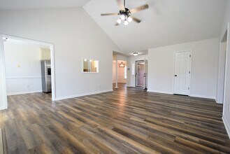 2828 Franzia Dr in Fayetteville, NC - Building Photo - Building Photo