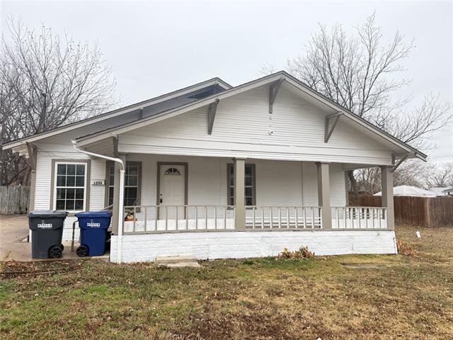 property at 1208 W Hall St