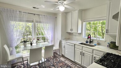 12020 Amber Ridge Cir in Germantown, MD - Building Photo - Building Photo
