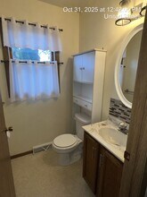 5611 Madrid Dr in Youngstown, OH - Foto de edificio - Building Photo