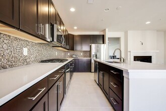 1224 Main Line Blvd in Alexandria, VA - Foto de edificio - Building Photo