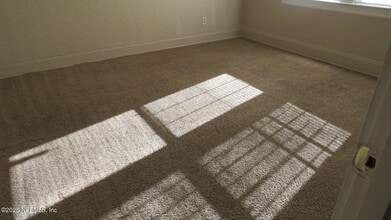 6590 Sunset Dr in Jacksonville, FL - Building Photo - Building Photo