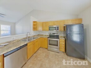 923 Loch Lomond Cir in Concord, NC - Building Photo - Building Photo