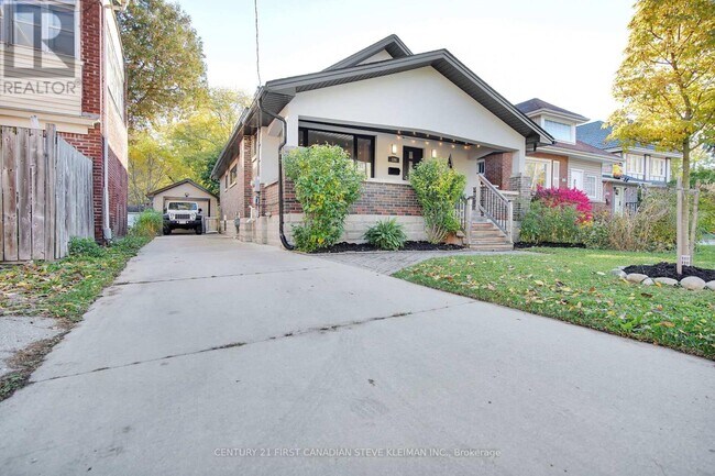 property at 186 Ridout St S