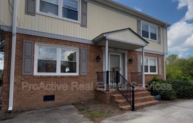 property at 3021 Luxembourg St