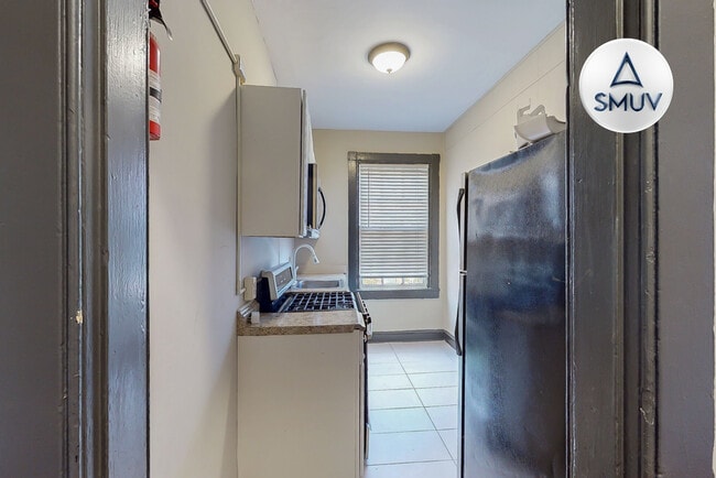 24 E Madison St in Baltimore, MD - Building Photo - Building Photo