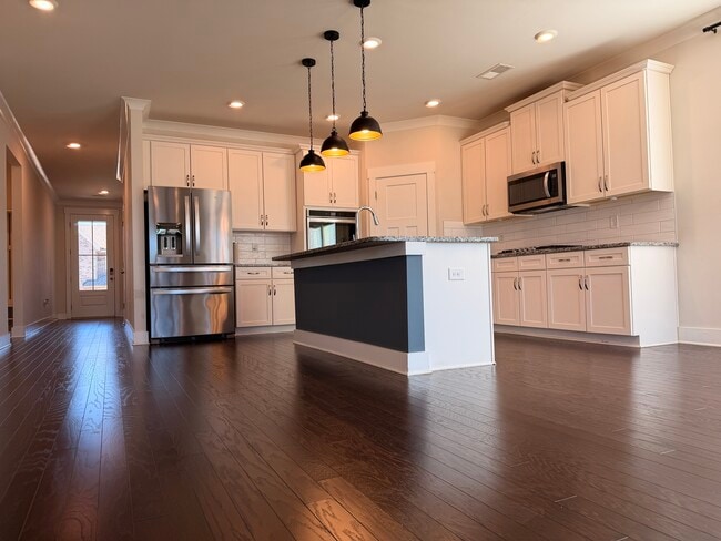 property at 178 Redcroft Dr