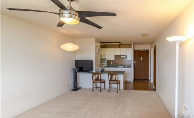 2040 Nuuanu Ave, Unit 803 in Honolulu, HI - Building Photo - Building Photo