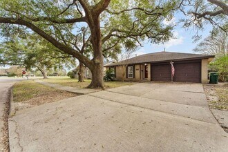 1705 Capri Ln in Seabrook, TX - Building Photo - Building Photo