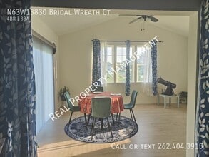 N63W13830 Bridal Wreath Ct in Menomonee Falls, WI - Building Photo - Building Photo