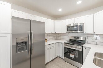 537 Parkhill Cir in Newcastle, OK - Building Photo - Building Photo