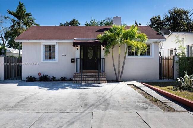 3958 SW 2nd St in Coral Gables, FL - Building Photo - Building Photo